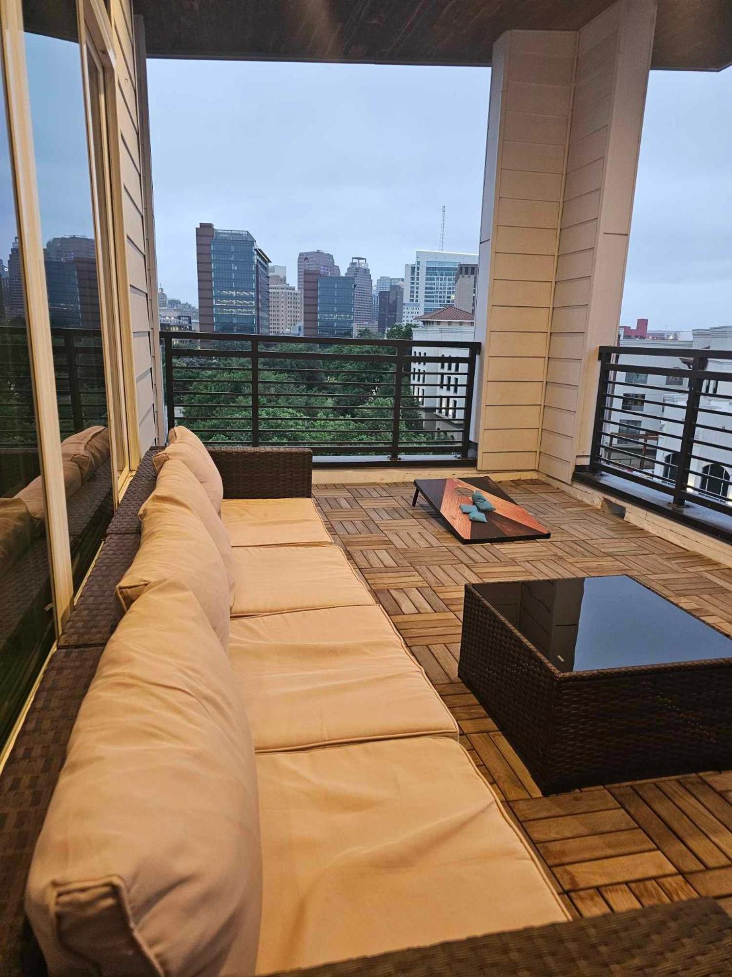 Riverwalk Penthouse Oasis W/Free Parking Gym Pool Сан Антонио Екстериор снимка