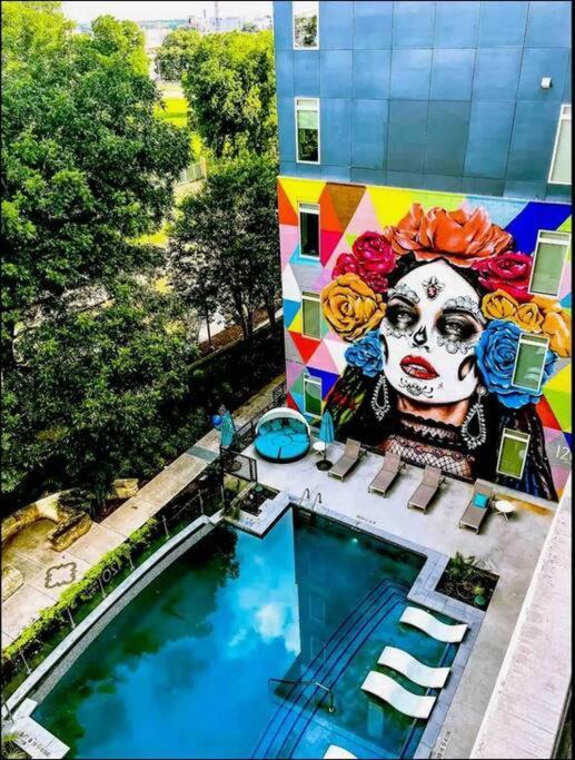 Riverwalk Penthouse Oasis W/Free Parking Gym Pool Сан Антонио Екстериор снимка