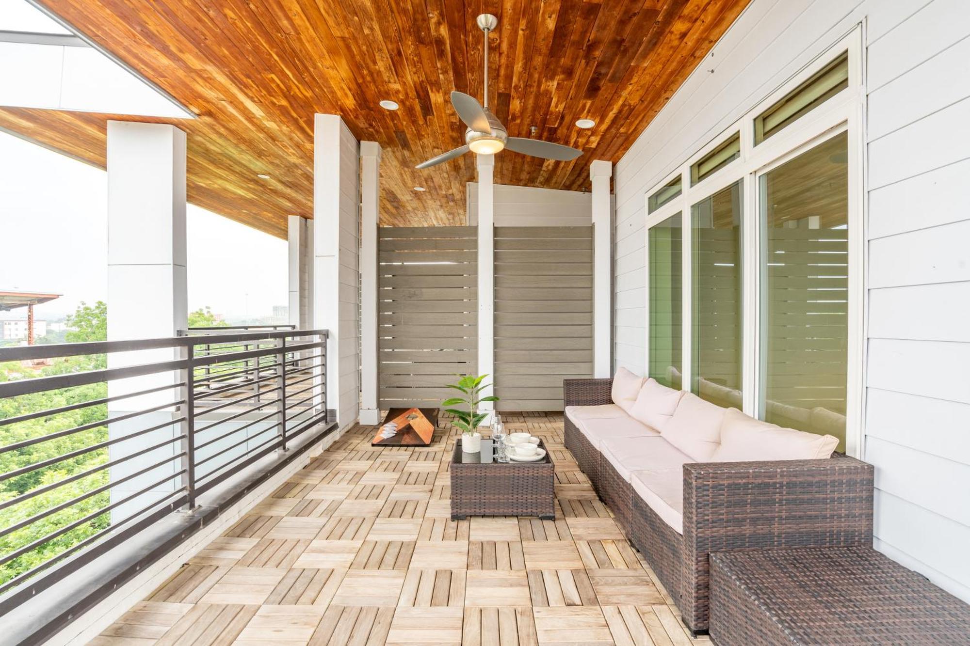 Riverwalk Penthouse Oasis W/Free Parking Gym Pool Сан Антонио Екстериор снимка