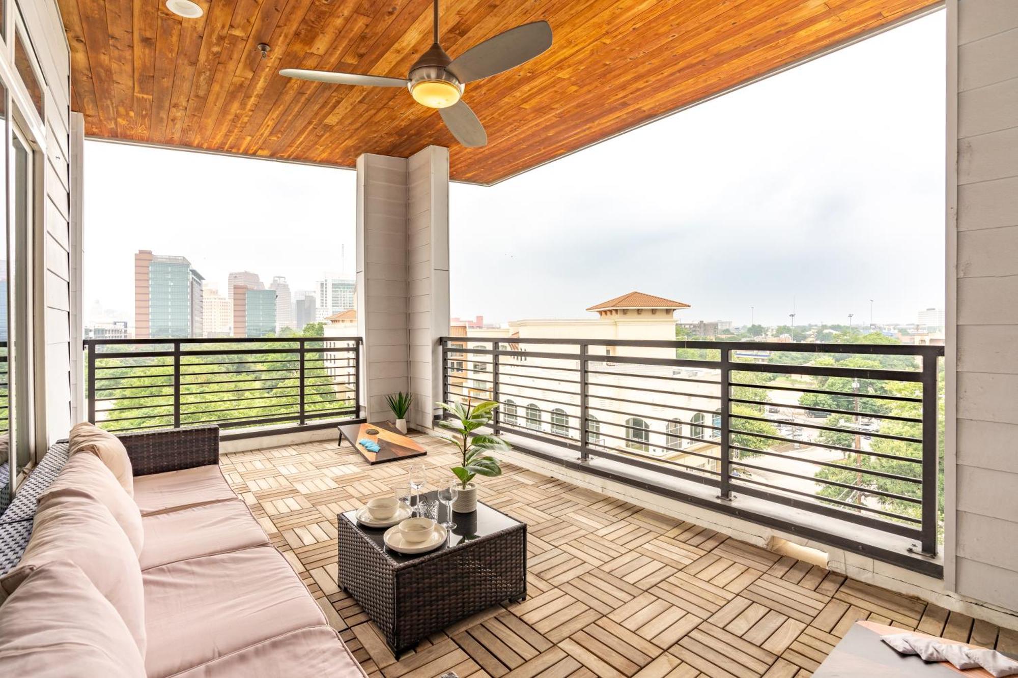 Riverwalk Penthouse Oasis W/Free Parking Gym Pool Сан Антонио Екстериор снимка