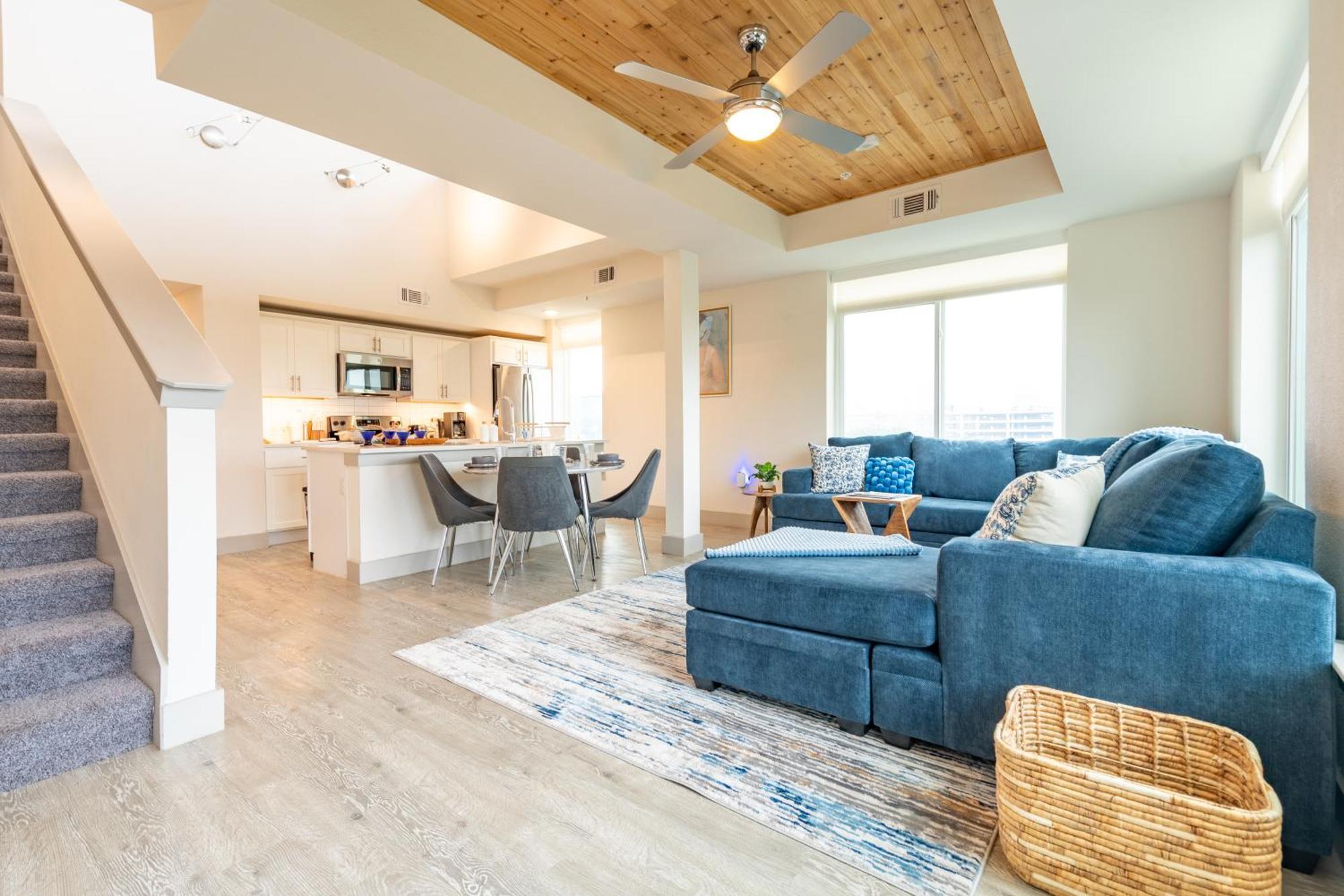Riverwalk Penthouse Oasis W/Free Parking Gym Pool Сан Антонио Екстериор снимка