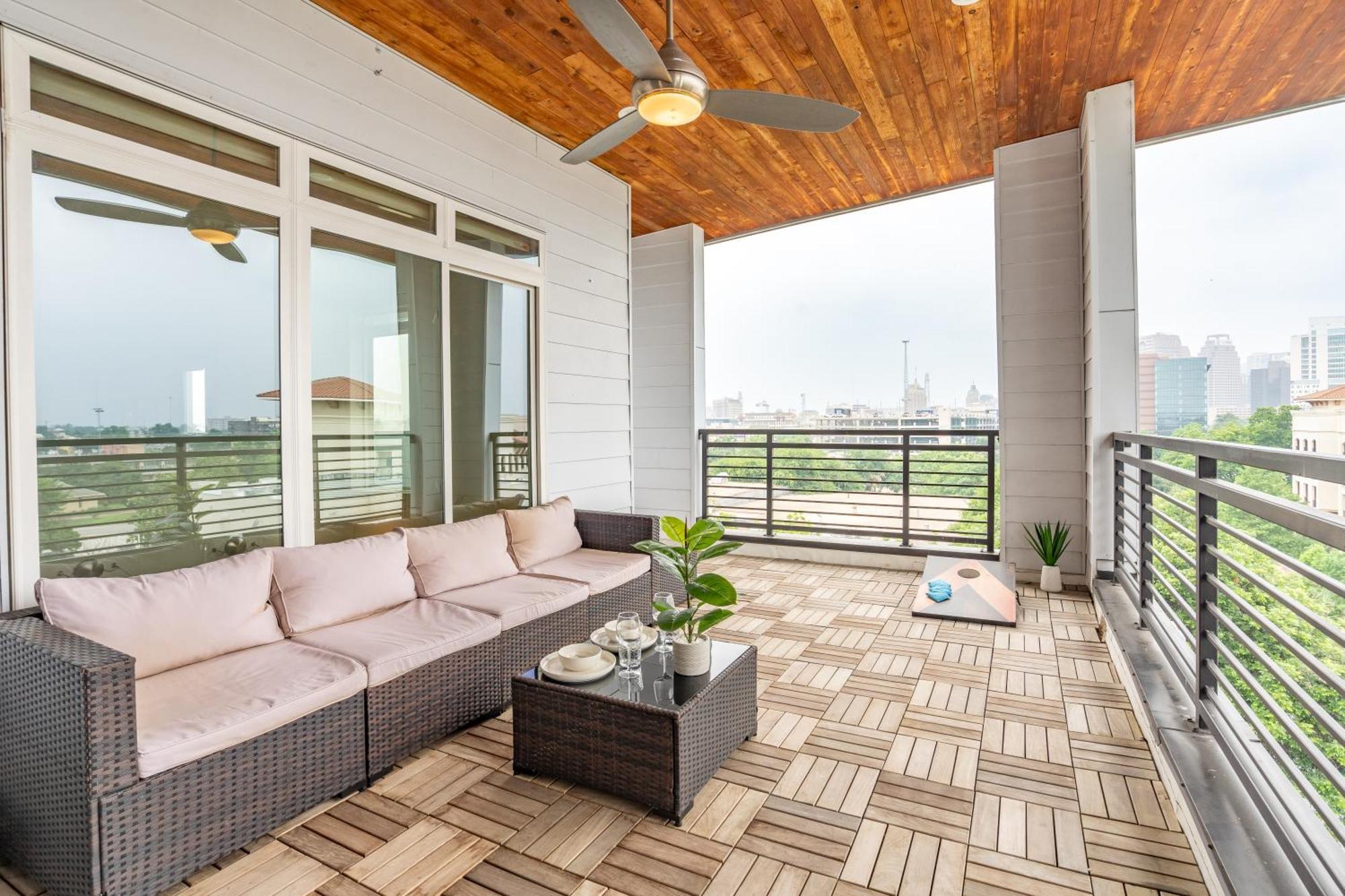 Riverwalk Penthouse Oasis W/Free Parking Gym Pool Сан Антонио Екстериор снимка