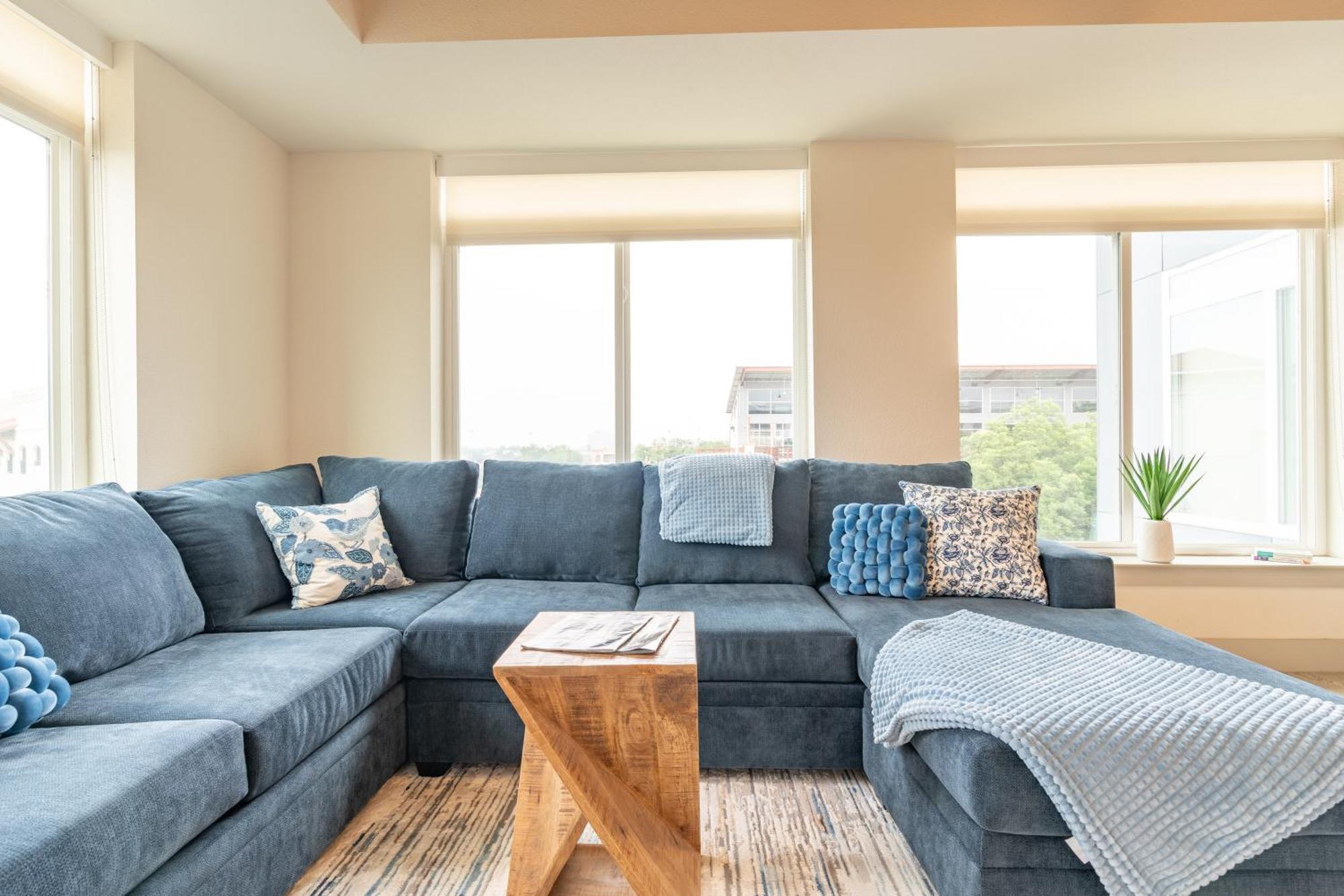 Riverwalk Penthouse Oasis W/Free Parking Gym Pool Сан Антонио Екстериор снимка