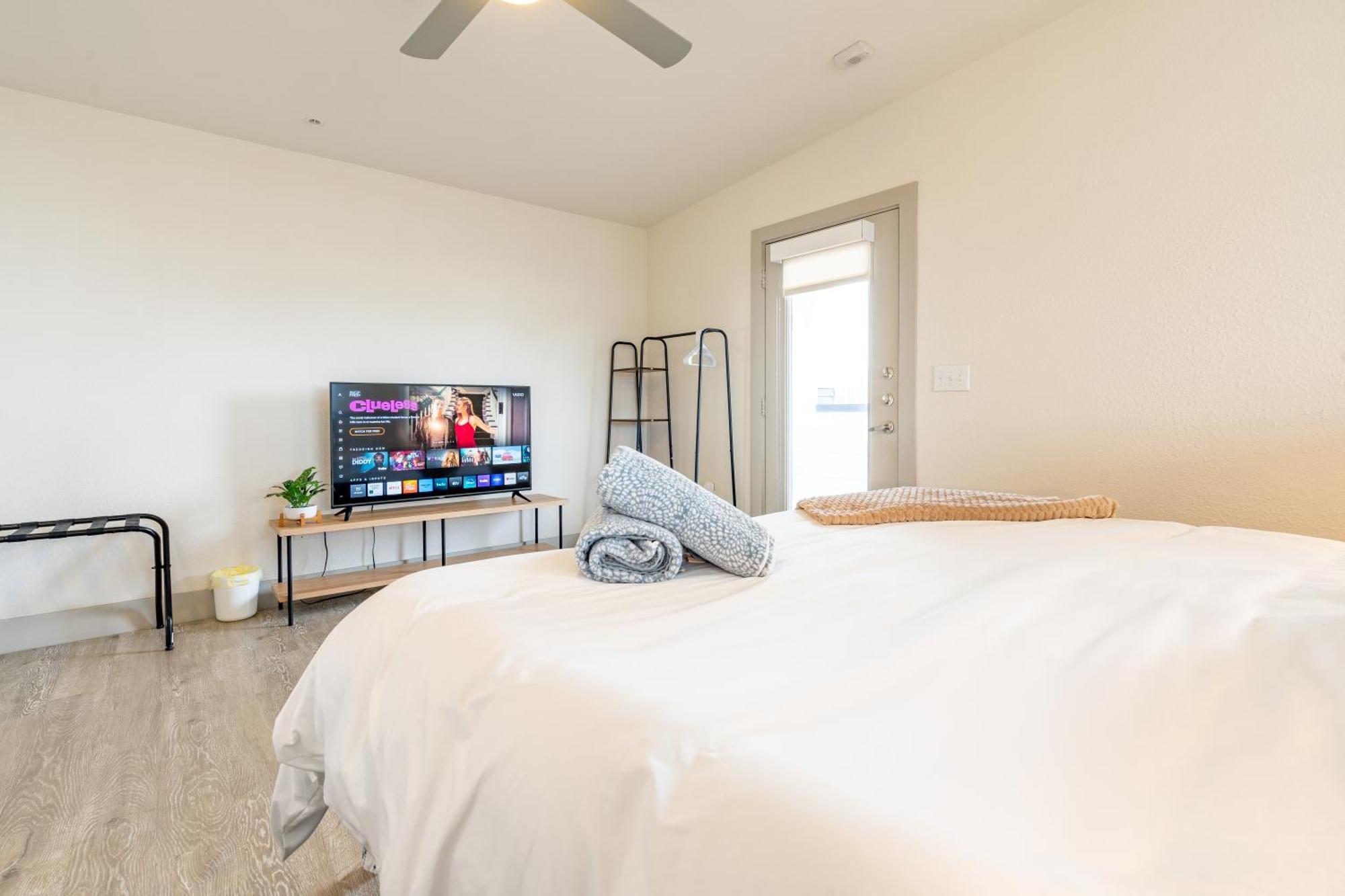 Riverwalk Penthouse Oasis W/Free Parking Gym Pool Сан Антонио Екстериор снимка