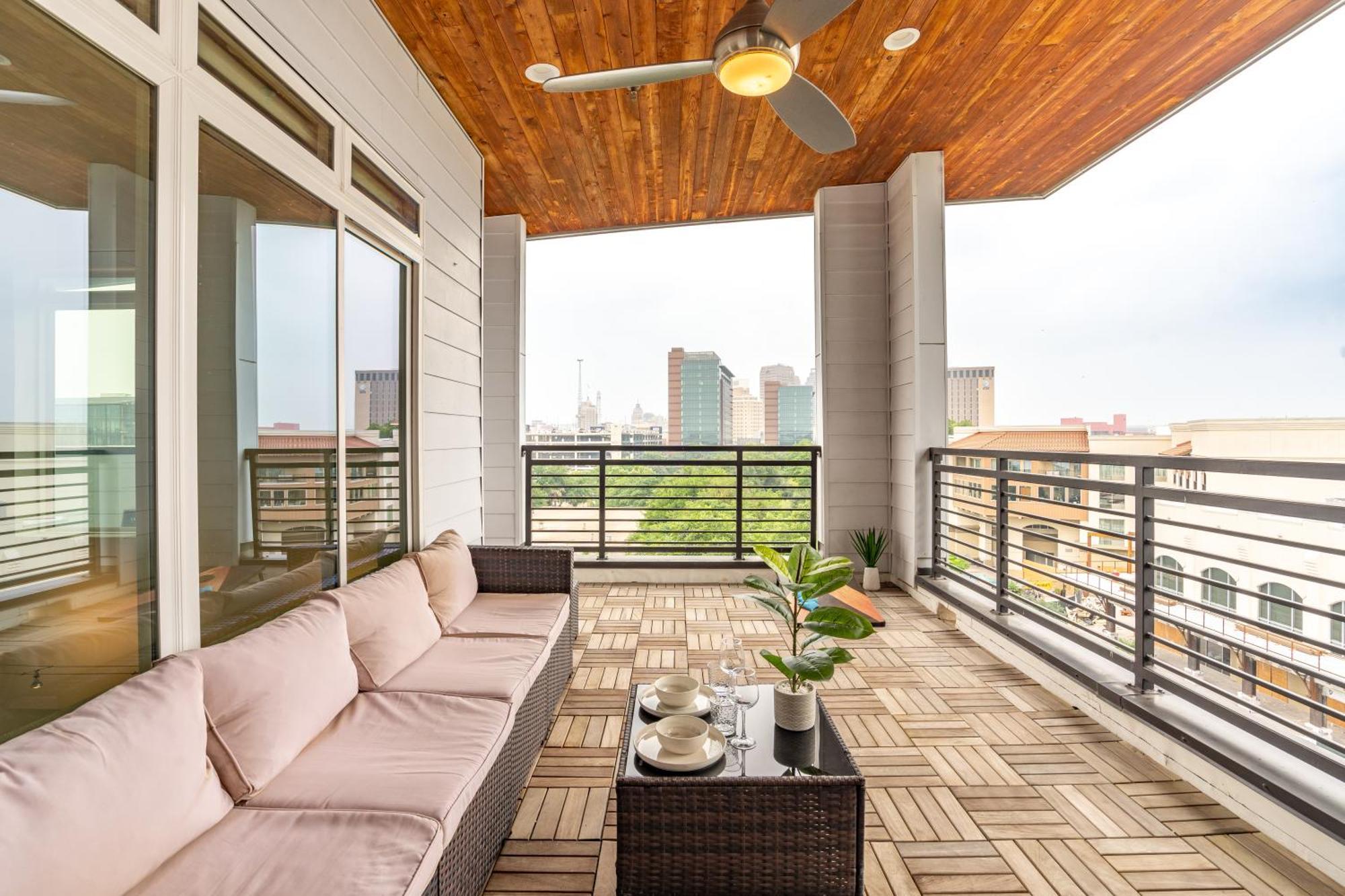 Riverwalk Penthouse Oasis W/Free Parking Gym Pool Сан Антонио Екстериор снимка